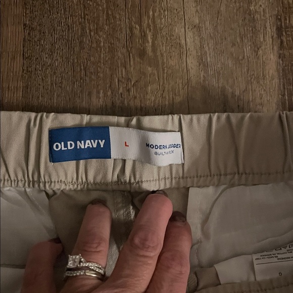 NWT! Mens Old Navy Modern Jogger Built In Flex Light Stone Khaki Pants Large - Picture 6 of 9